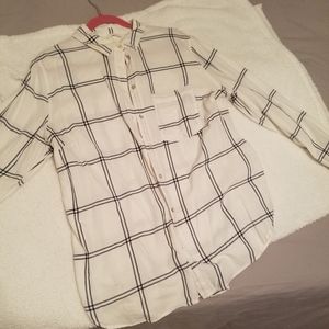 H&M button down white and gray top